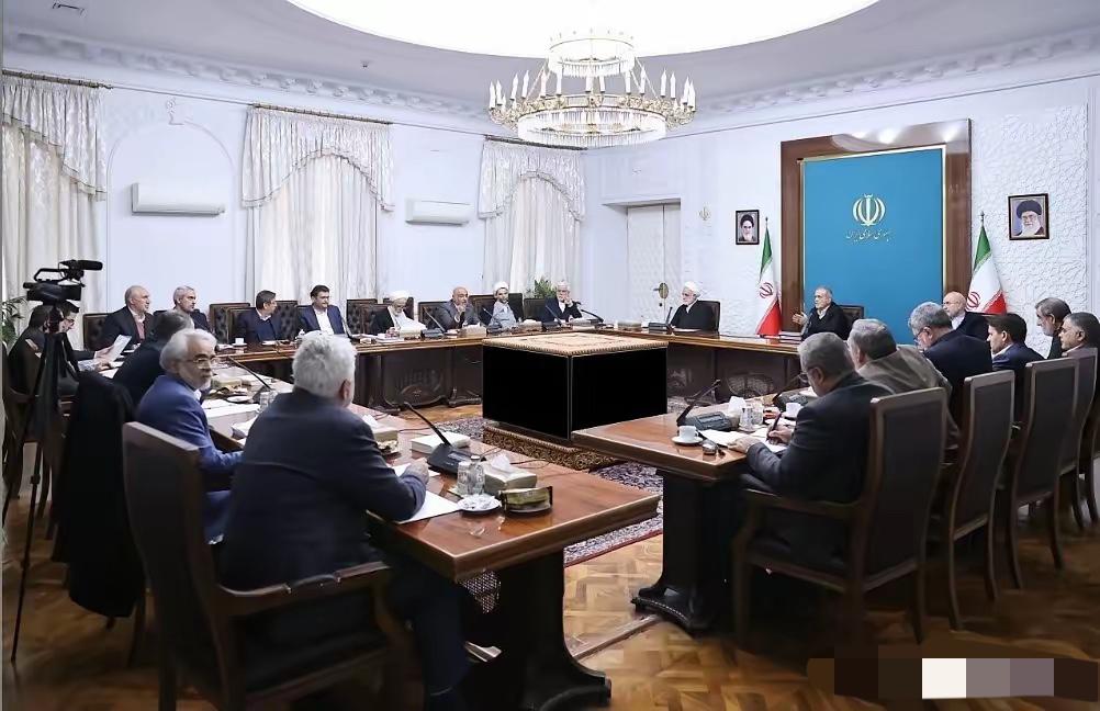 欧盟这一决定，完全是不顾事实的主观臆断。伊朗伊斯兰革命卫队是伊朗的正规武装力量，