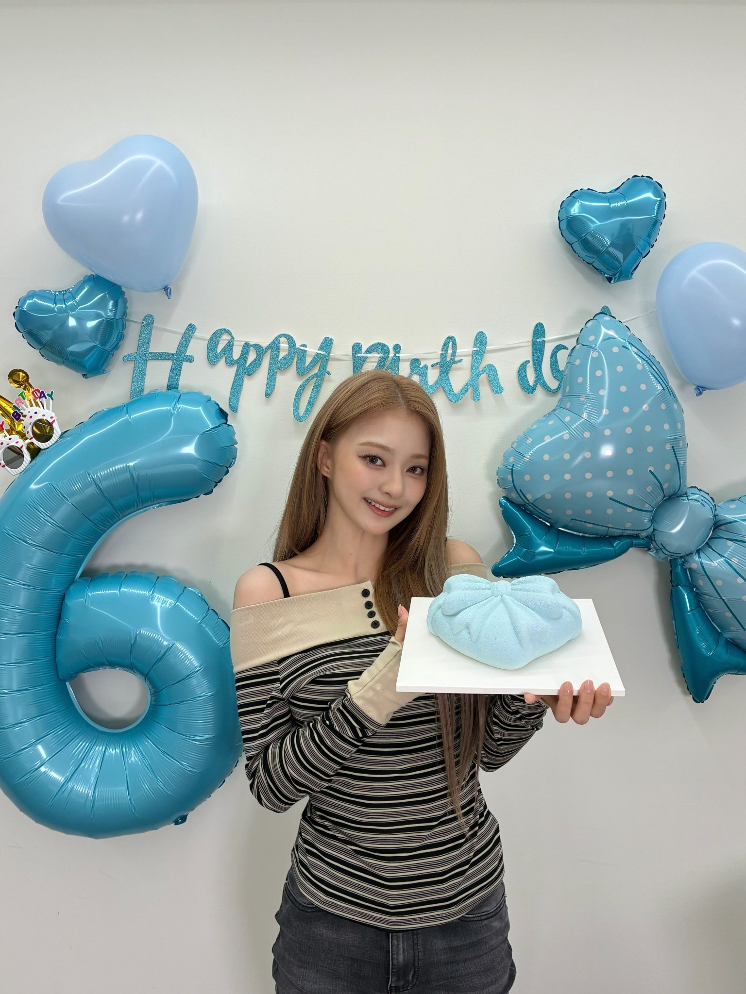 李娜炅 🐣李娜炅0601生日快乐 260601 官X更新[🎂] flover