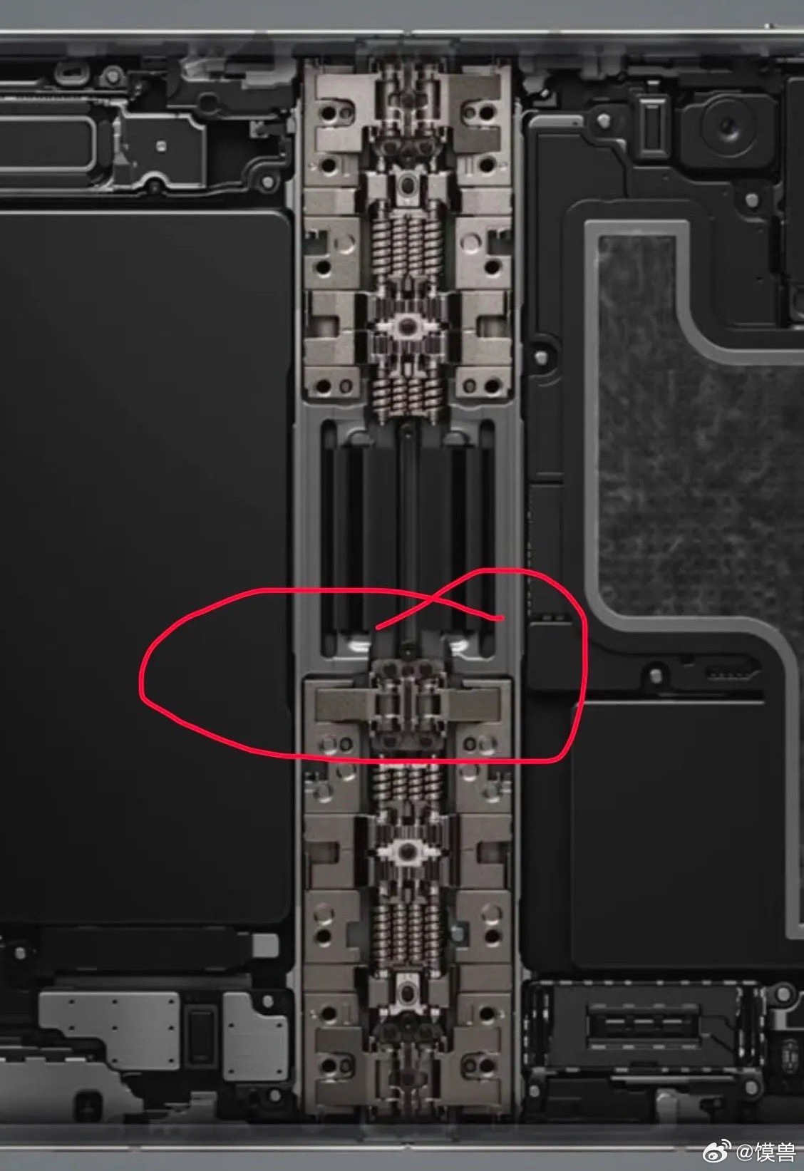 富士康员工曝iPhoneDuo碎屏原因iPhone Duo预热的挺不错，结果发售