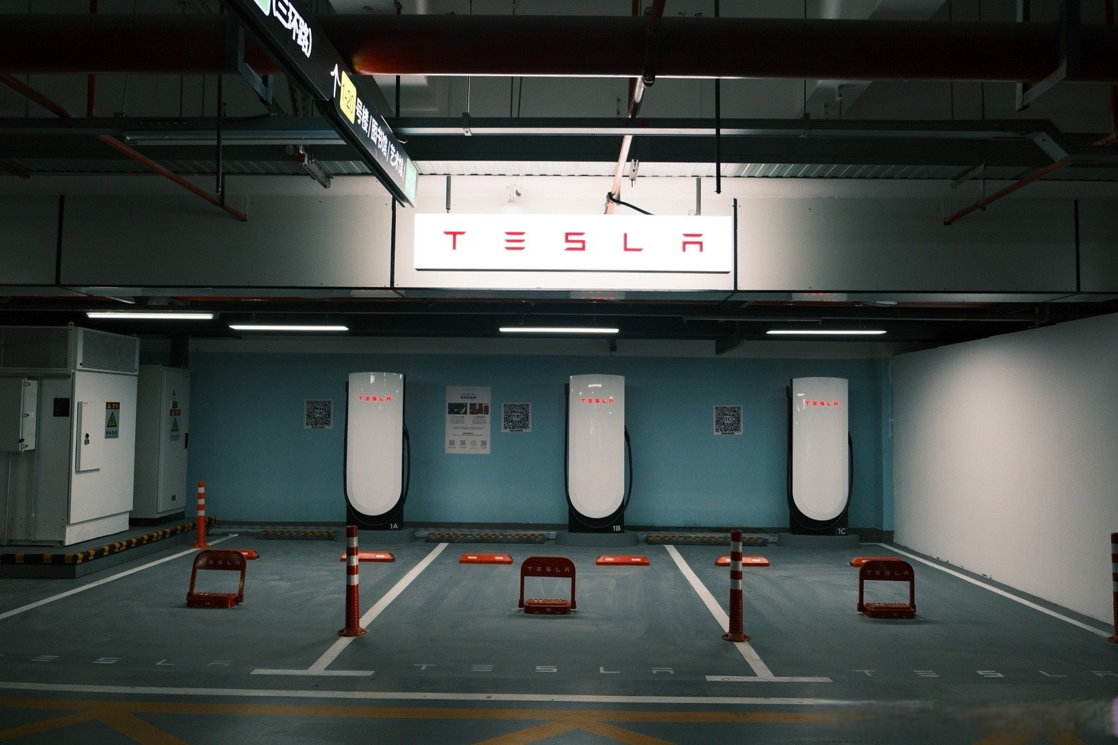 4.1-5号【车圈速报】小米 SU7 交付狂飙，3 月破 2 万台，锁单直冲 4