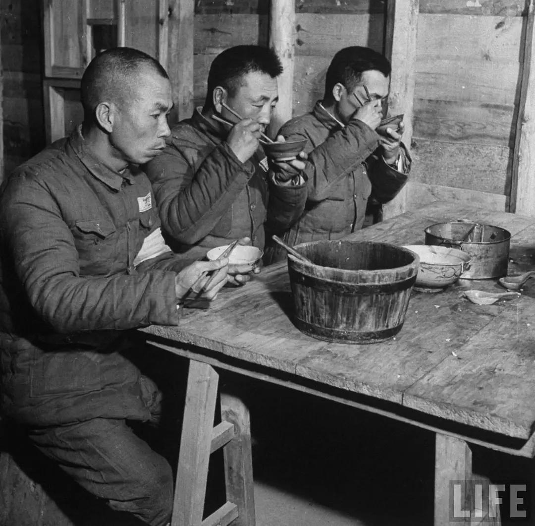 1945年3月，云南省，中国远征军的伙食。