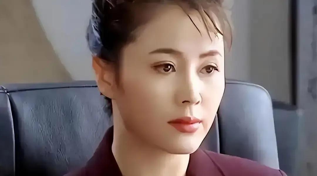 19岁嫁豪门，20岁抱娃净身出户，60岁晒斯坦福录取通知书，这剧情比电视剧还紧凑