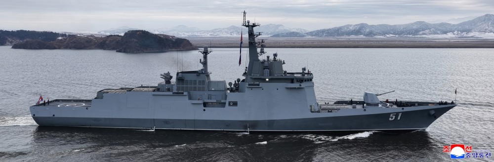 朝鲜海军崔贤号驱逐舰连续发射对地战略巡航导弹(至少5枚)。热点现场烽火问鼎计划