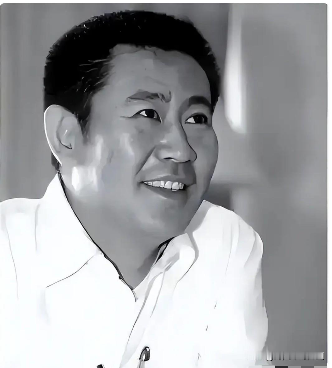 他是央视财经频道标志性人物，连续主持央视3· 15，从1991年到2000年十届