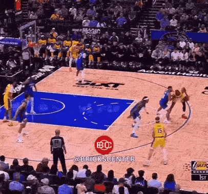 詹姆斯可以随意更改轴心脚