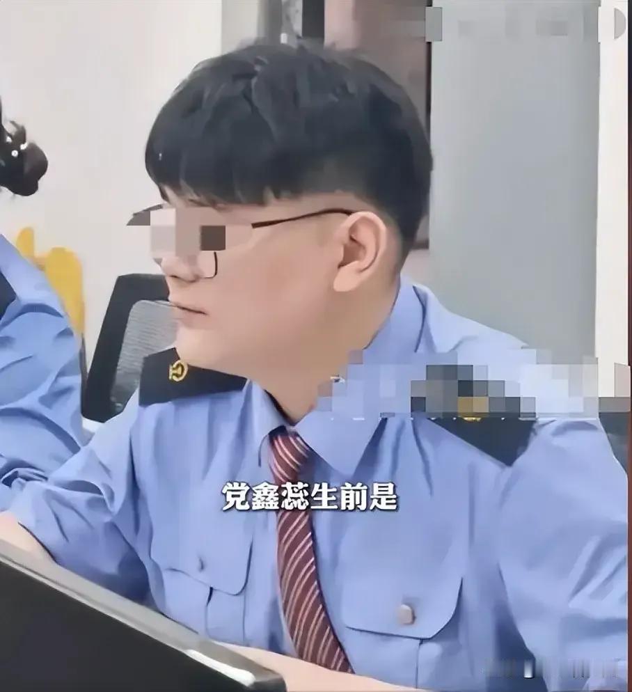 29岁的他，本该开开心心在旅游，却永远倒在了救援后的泥泞之地！[蜡烛][蜡烛][