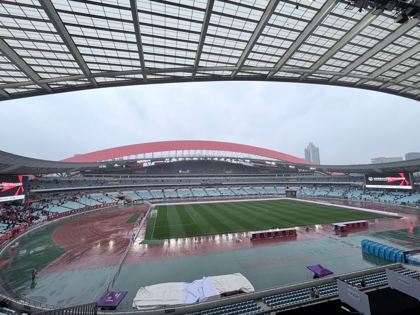 冷，小到中雨吧现在……倒计时一个半小时北京国安北京国安
