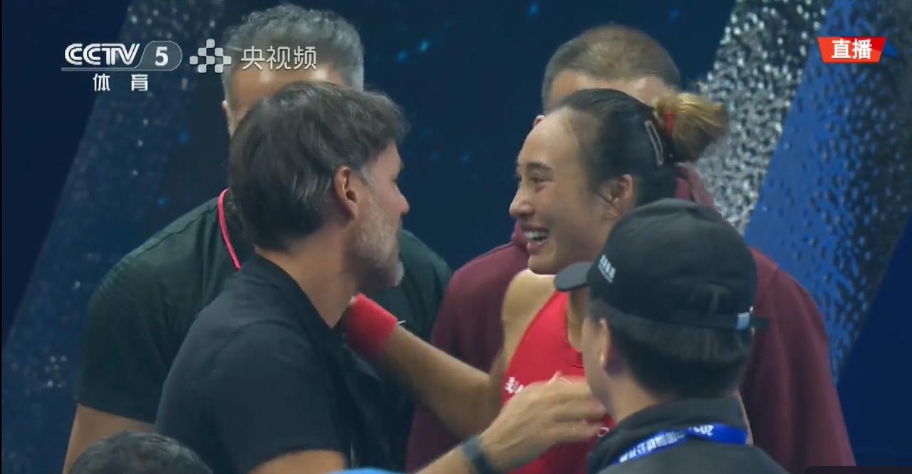 郑钦文2-0战胜安德列娃获得中网冠军，创造了五项的历史或者记录！
 
1. 中网