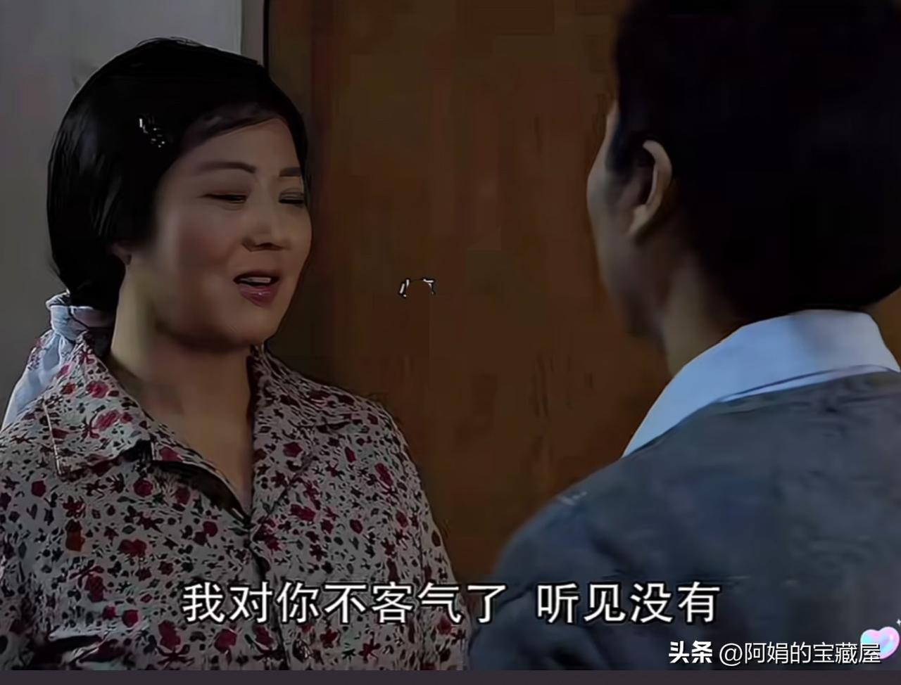 通过小麦进城这一段电视剧，就能看出在婆家，千万别为了婆婆出头。

婆婆嫌老二房间