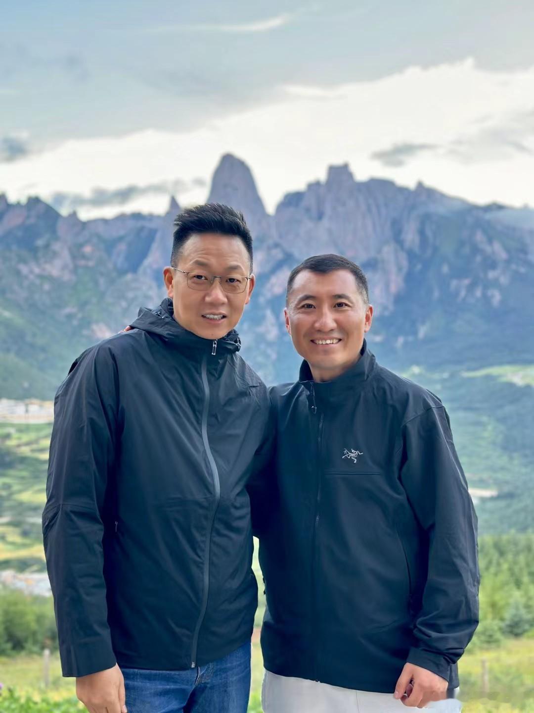 愿你在一方人间烟火里，晨昏相依，四季欢喜。🎂好梦~~~ 