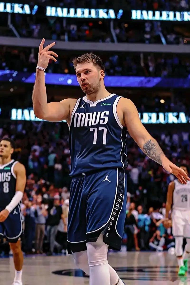 东哥，看来上一场，真被你雷打急眼了！ 本赛季无加时的单场最高分273分灰熊142