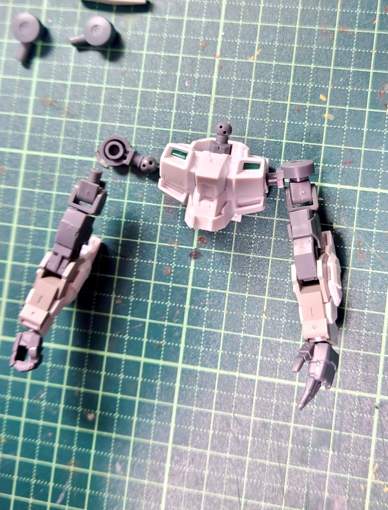 使用30MM零件实现高可动范围的肩关节（byプラモメイターノ）30mm