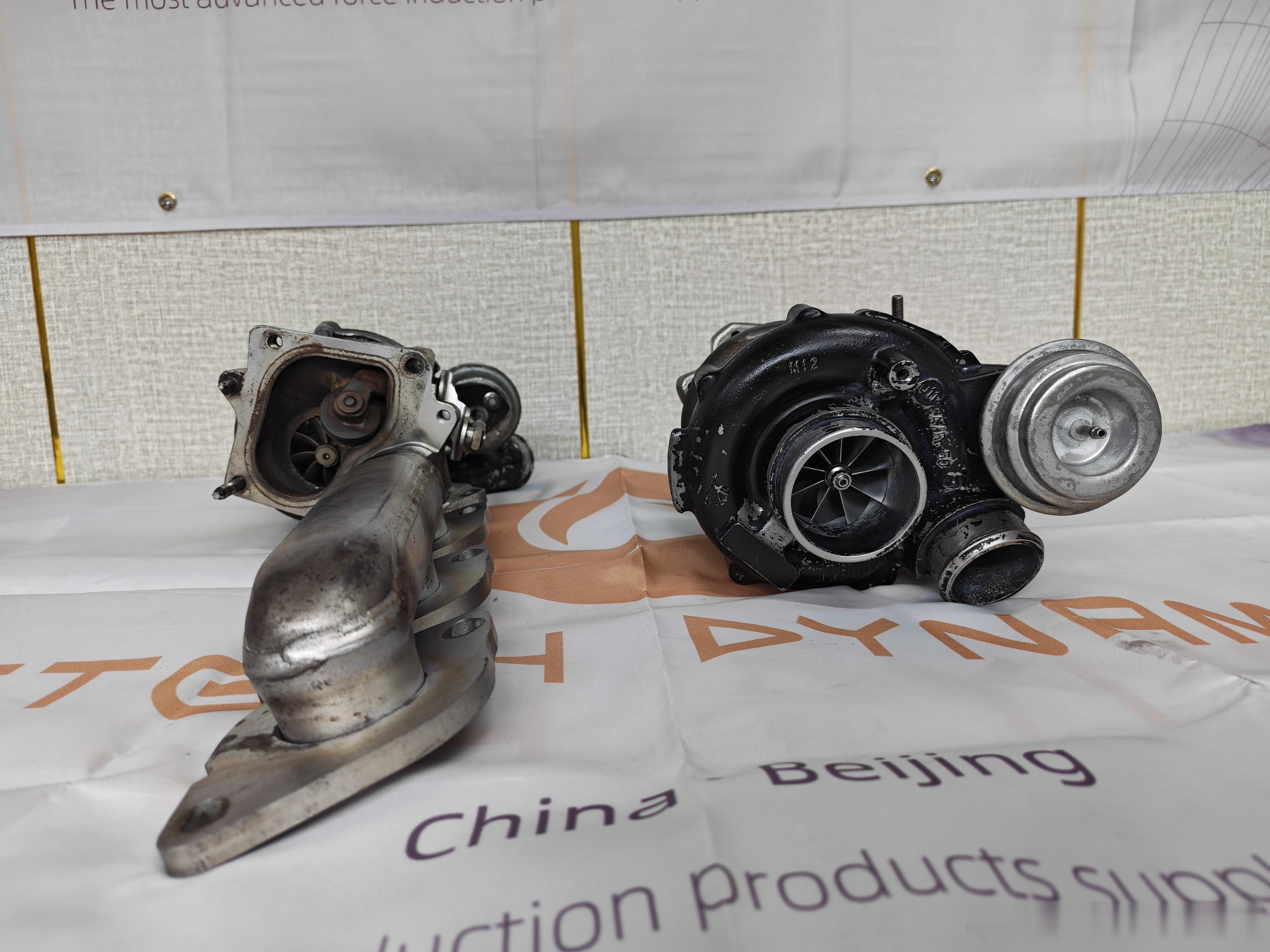 奔驰E63s 5.5T V8用的加大涡轮。还得是V8。 