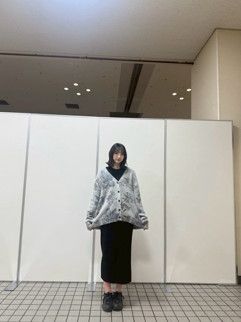 山田桃実「髪は巻いてみました。あとメイクさんが髪型が大人っぽいからって、メイクも