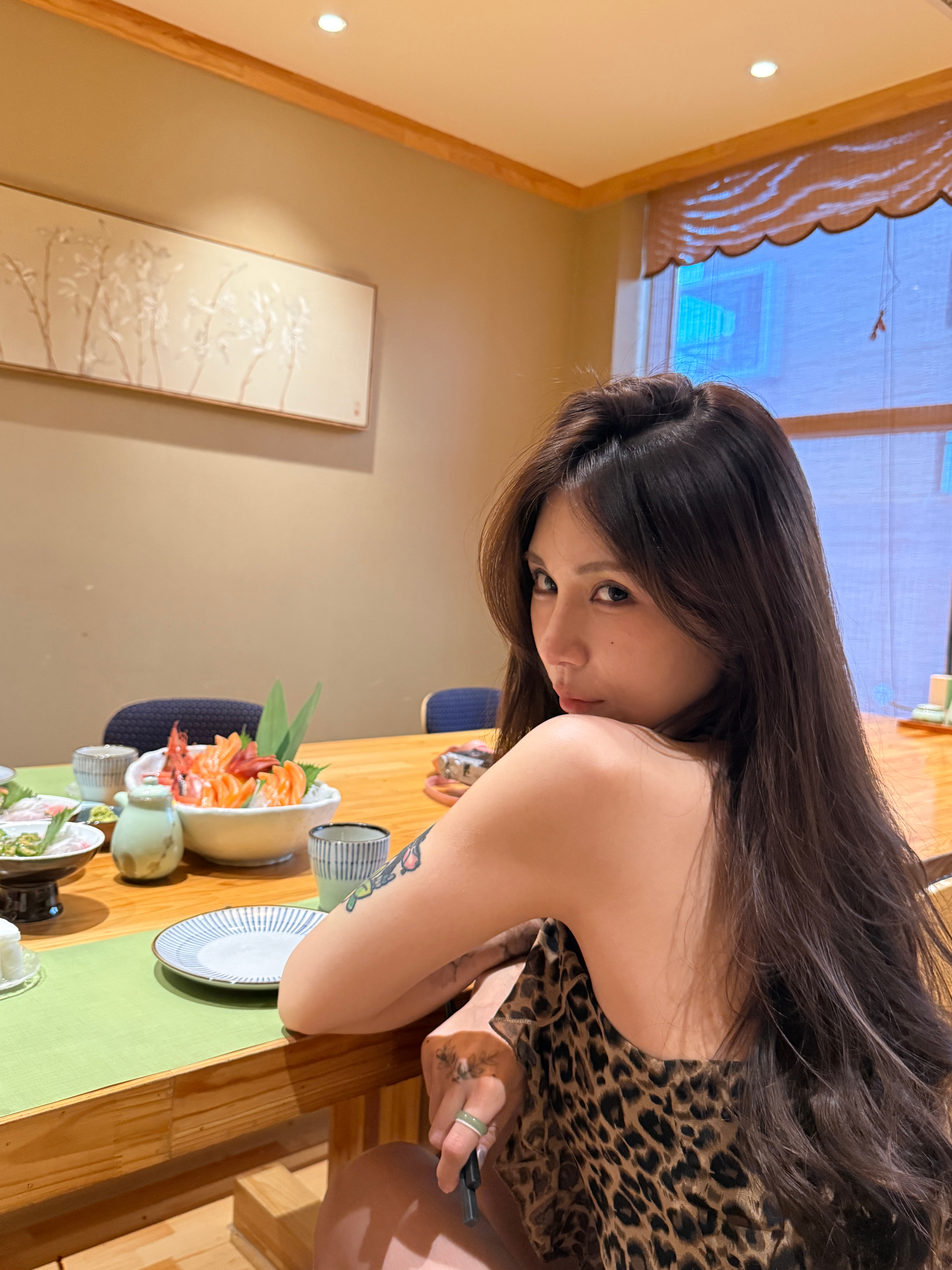 出来约会的目的就是为了拍照[举手]  ​​​