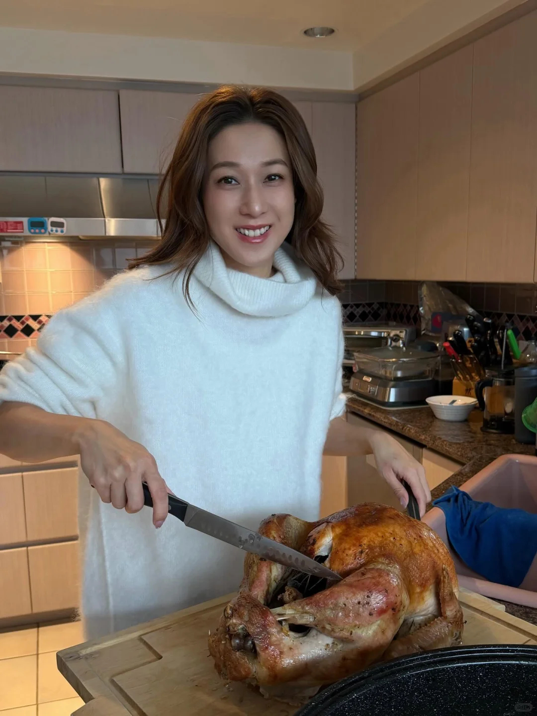 在加拿大过节的钟嘉欣 