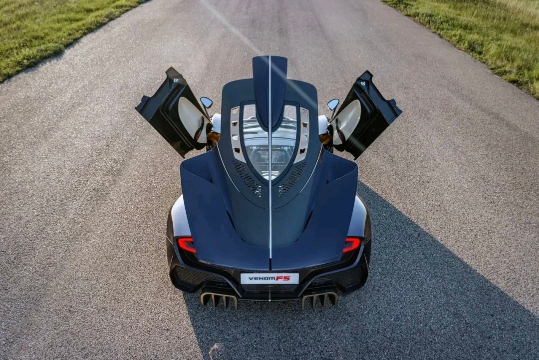 车市热门 轩尼诗首台量产版Venom F5-M Roadster超跑 