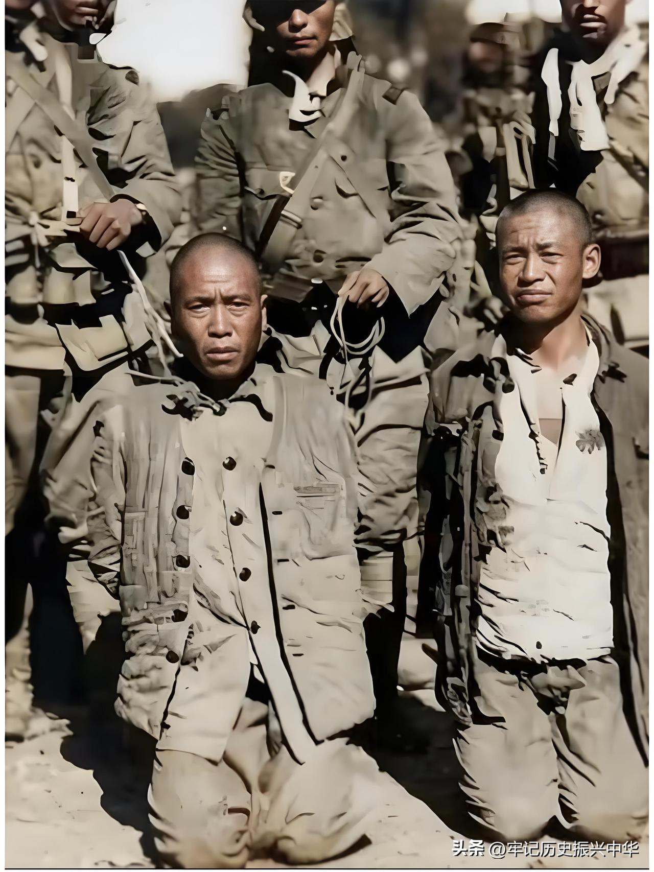 1938武汉会战｜一张屈辱摆拍照，藏着中华民族最深的伤痛
 
1938年，悲壮惨