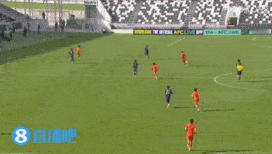 王钰栋的禁区左侧的远射放了高射炮！而他角球后底线的传中又高又飘形不成威胁！
王钰