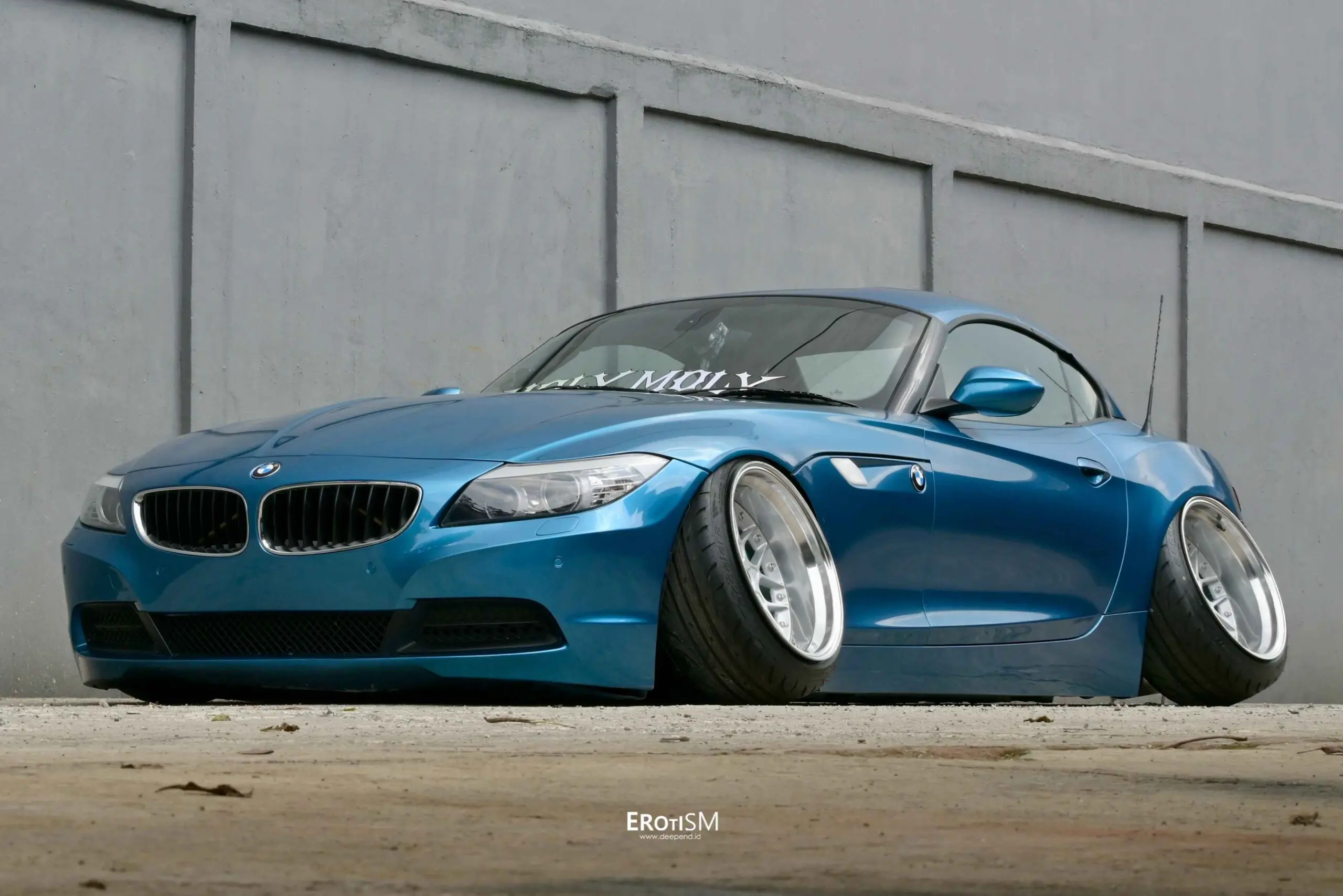 蓝色Z战士。BMW Z4 2013
