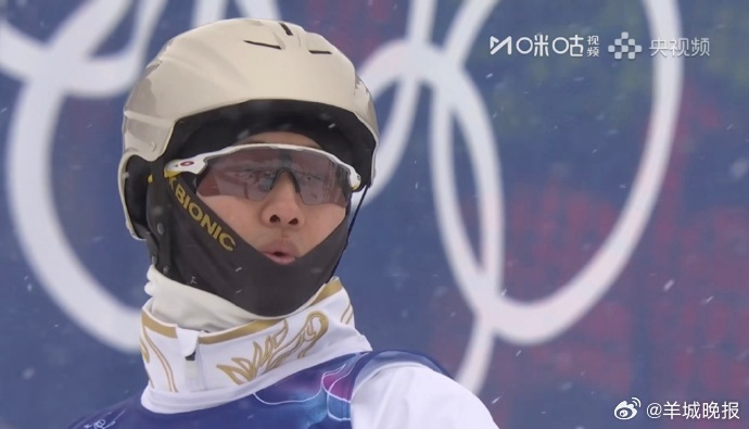 【#王心迪第一跳118.10分#】米兰冬奥会自由式滑雪男子空中技巧预赛，第一跳获