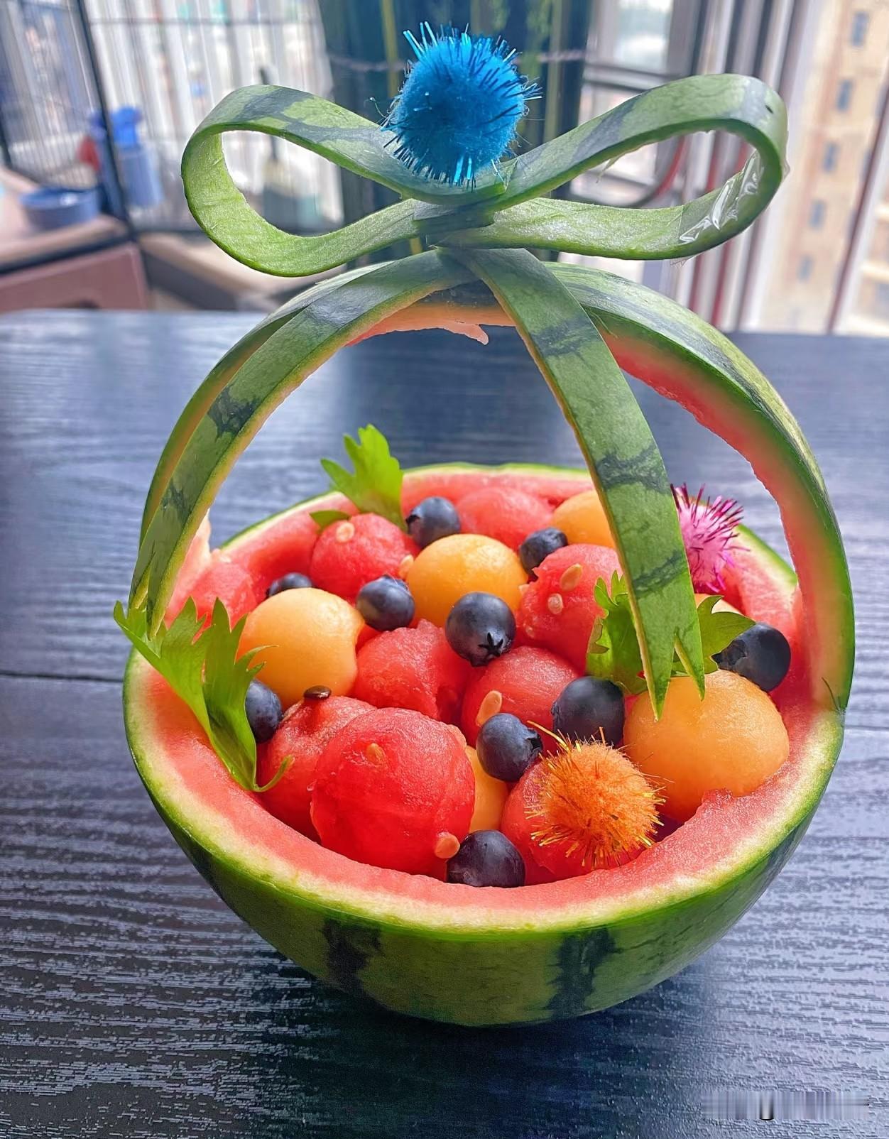 小时候听我大妗子说的最多的一句话就是，大姐得吃亏，我们四个孩子，她家就两个。实际