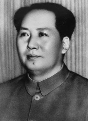 什么叫特色？中国几千年来走的都是私有化的道路，而毛主席建立公有制、带领中国人民走