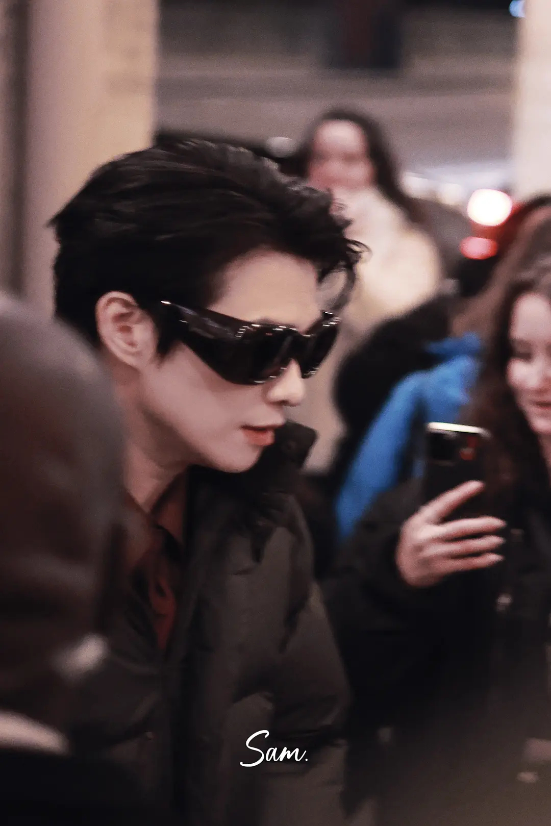 魏大勋YSL MAN第三次巴黎看秀火力全开，一落地巴黎就开始工作，期待YSL M