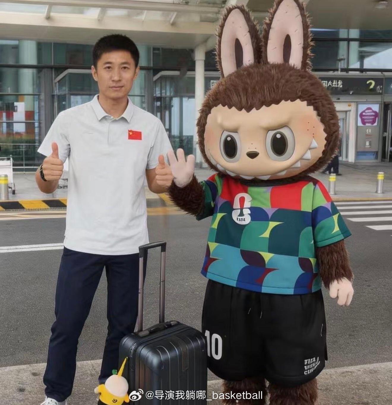 下一届我们一定要杀回来，这届我们先派一名裁判员和labubu参加中国队首发 la