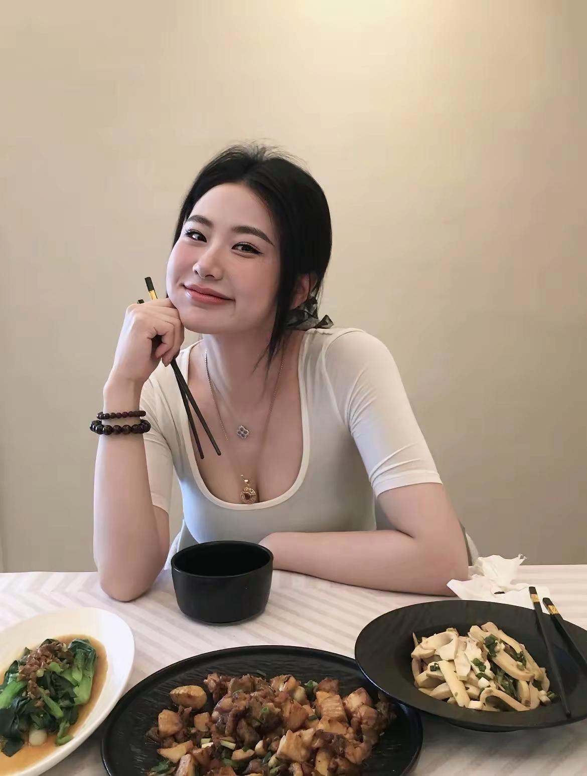 袁崇焕擅杀毛文龙，直接引发三重致命后果。军事上，东江镇瓦解，毛部投降后金，带来精