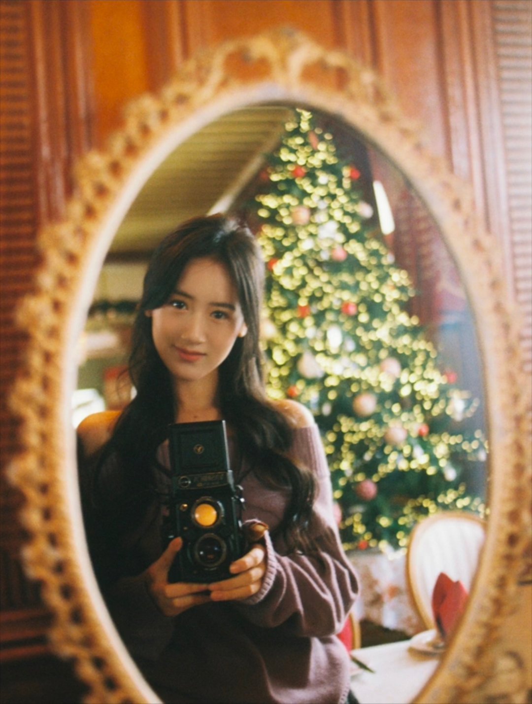 袁冰妍不懂就问： 穿这种毛衣究竟是冷还是暖？