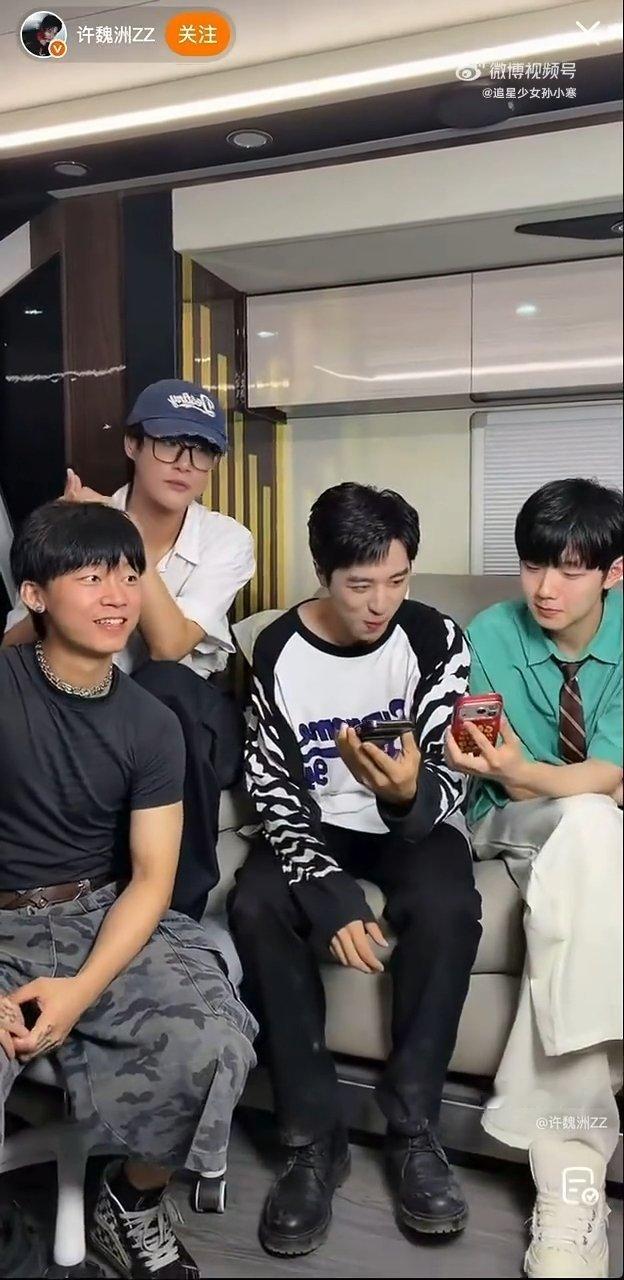 许魏洲大漏勺来了许魏洲主打你敢问我敢答直播全程高能不断！许魏洲有问必答疯狂漏料，