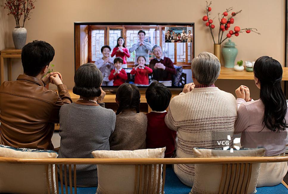 过年回不了家的正确打开方式 谁说回不了家就没年味！整上一桌仪式感年夜饭，和家人云