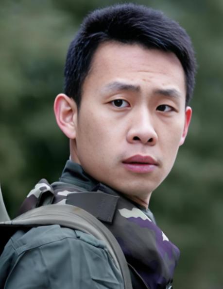 2004年，张译请一个钟点工，离开后发现钱被偷了，钟点工还不承认，张译只能报警。