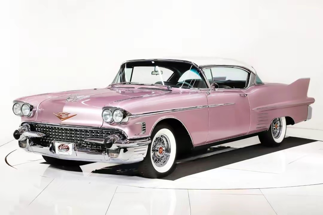 #大v聊车# 最初1958年的凯迪拉克搭载的是364立方英寸（6.0升）V8发动