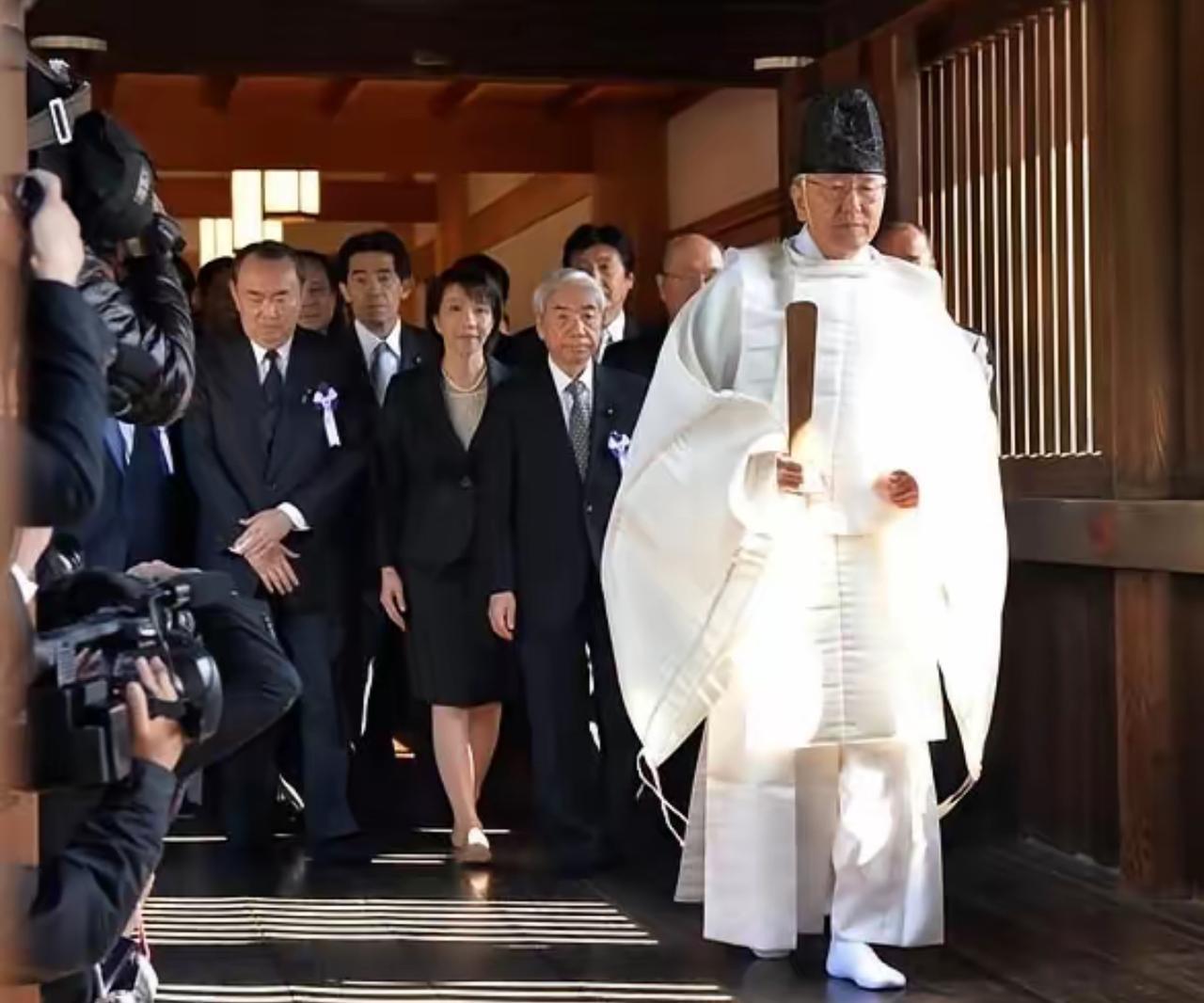 计划彻底落空！就在世界各国还在想高市早苗会不会参拜靖国神社的时候，却不想靖国神社