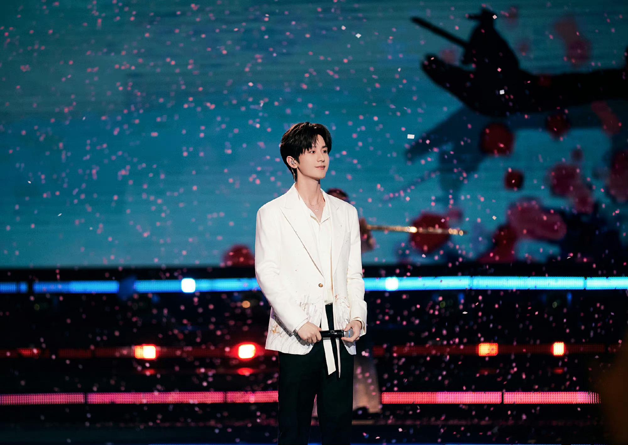 K成毅天地剑心cy成毅王权富贵成毅，你是微风，是晚霞，是心跳，是无可替代。 | 