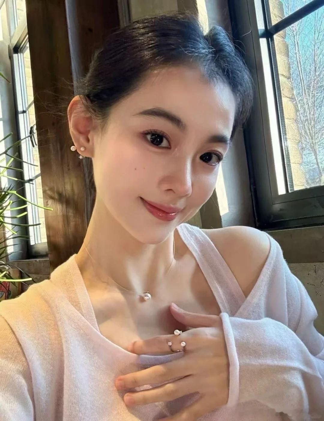 珍珠私人订制中根据我们的要求，来做一条属于自己的有预算的姐妹，没预算的学生党，都