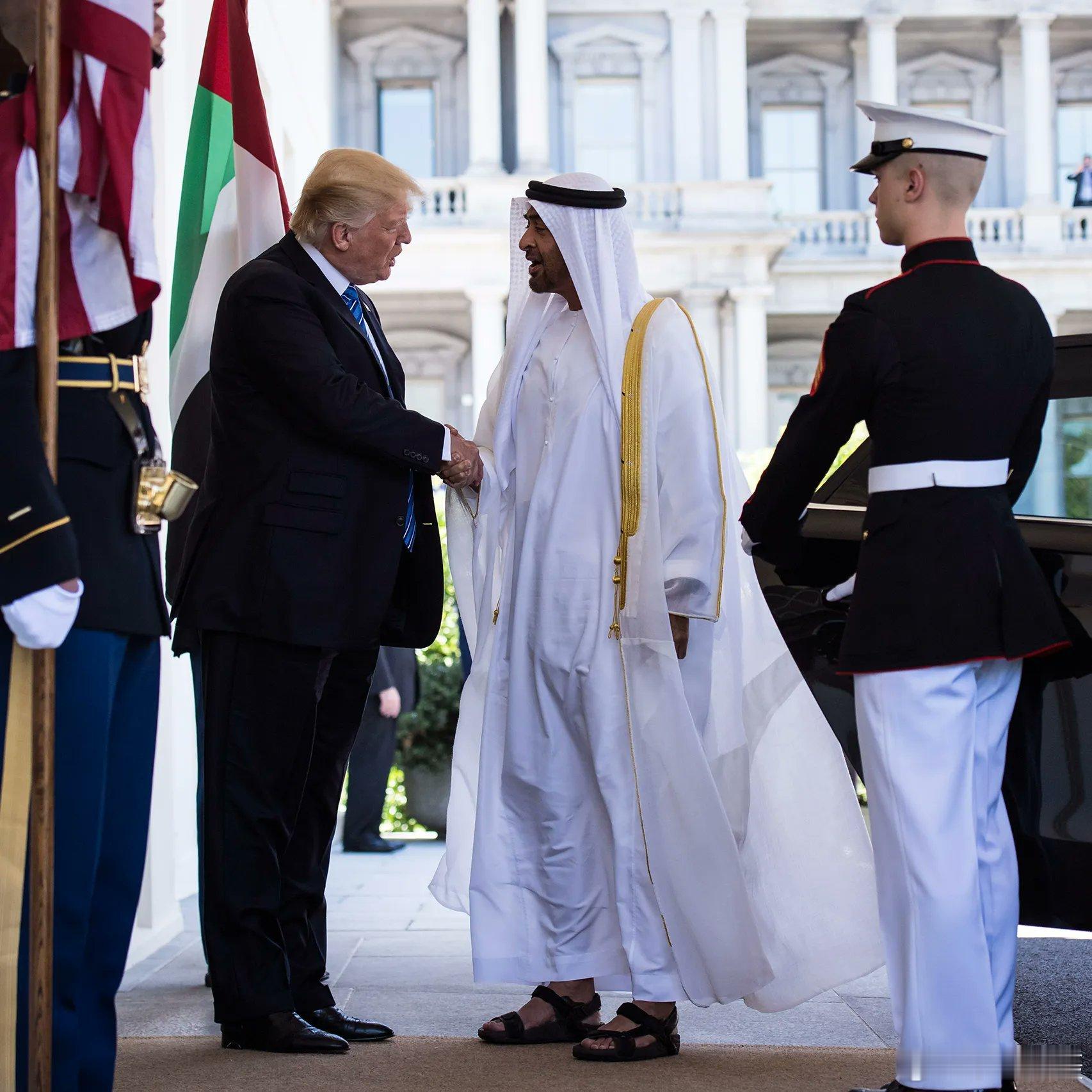 《华尔街日报》称，阿拉伯联合酋长国正与美国进行初步谈判，以确保在伊朗冲突恶化时获