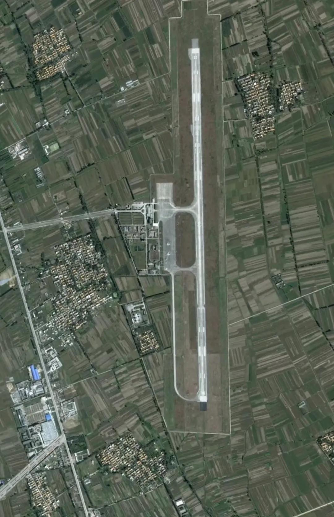 南阳姜营飞机场2005年与2026年对比。