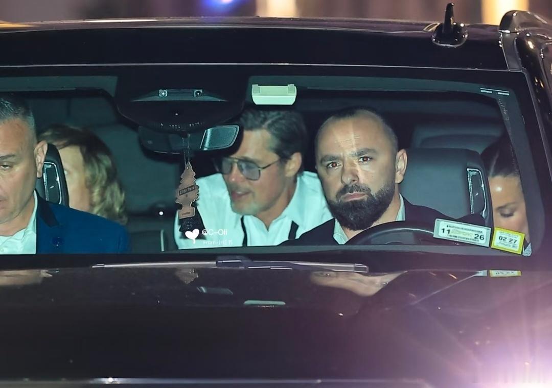 如果我要说霉霉是何许人也是不是要被她的粉丝骂惨恕我只追国内的星我只是想感慨下拍摄