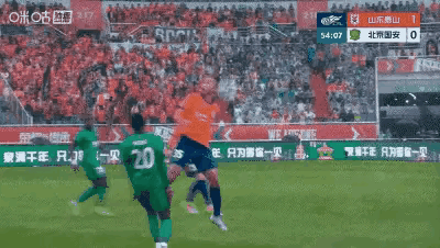 买买提冮总体来说京鲁大战执法没有多大瑕疵。曹永竞对刘洋的冲撞，马德鲁加对孔特的铲