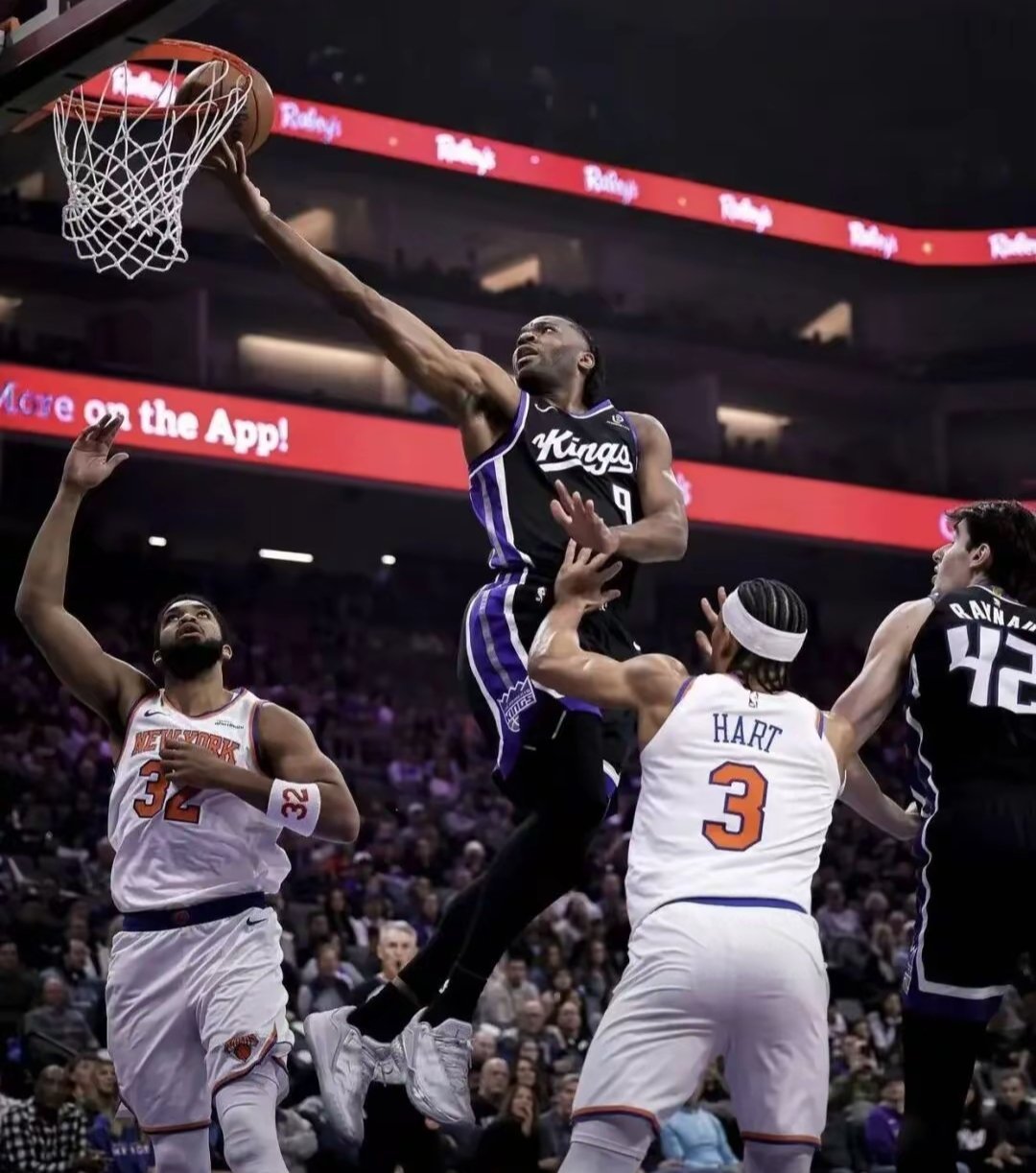 德罗赞27分生涯总分超加内特！国王112-101击败尼克斯，威少19分6板11助