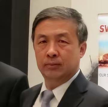 “晚一秒就万劫不复！中国该立刻向美国低头，交出发展权才能保命！” 很多人现在再回