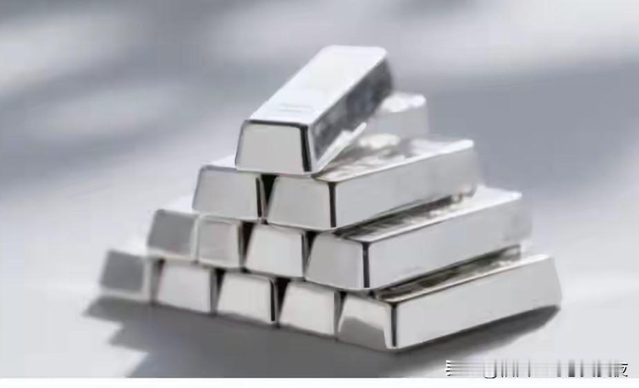 40年来最大暴涨，美国掀起抢银大战，中方直接把白银当稀土管控