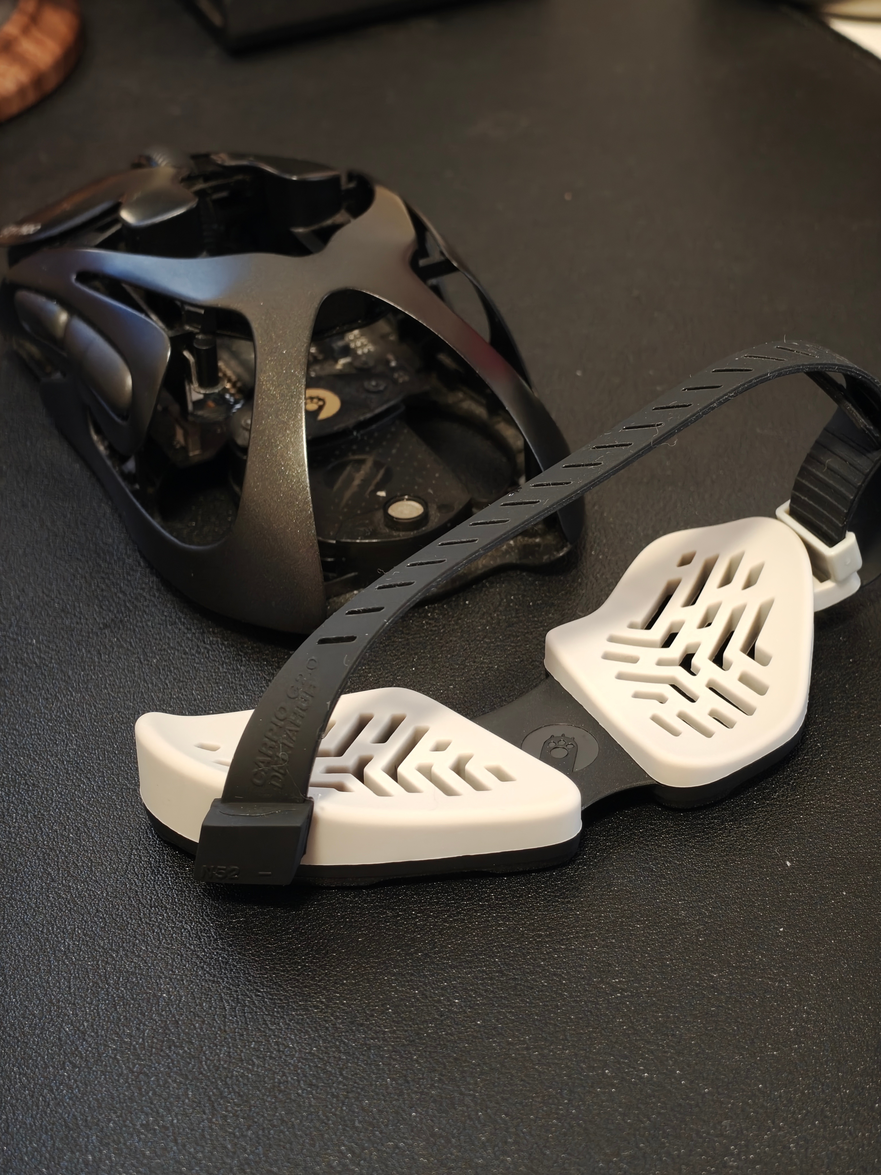 上次花5元买的碗托已经扔了，最后还是要用 Deltahub 