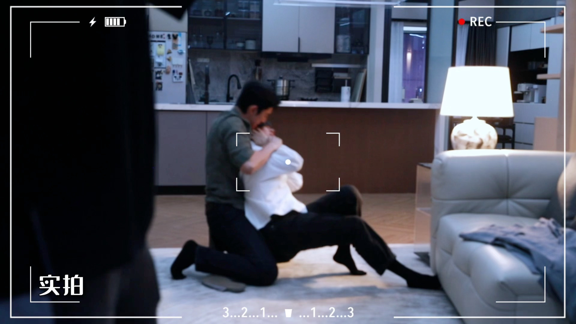 真的要被《危险关系》虐到喘不过气了……第一次希望孙俪别入戏她把那种被精神控制、自