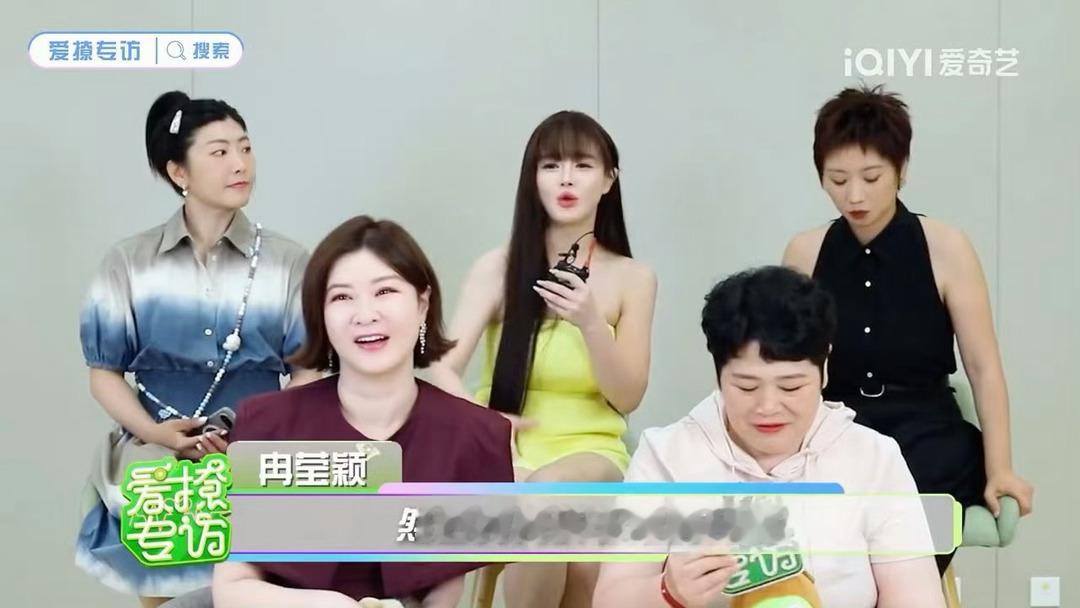 冉莹颖说杜华是一个强大的女性杜华早前就看好冉莹颖，笃定她能靠节目出圈，线下两人碰