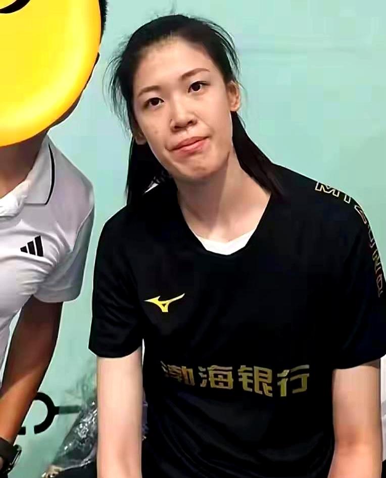 李盈莹这是要回来了？最新训练照曝光，那眼神和气场，简直炸裂！
 

她的右脚踝旧