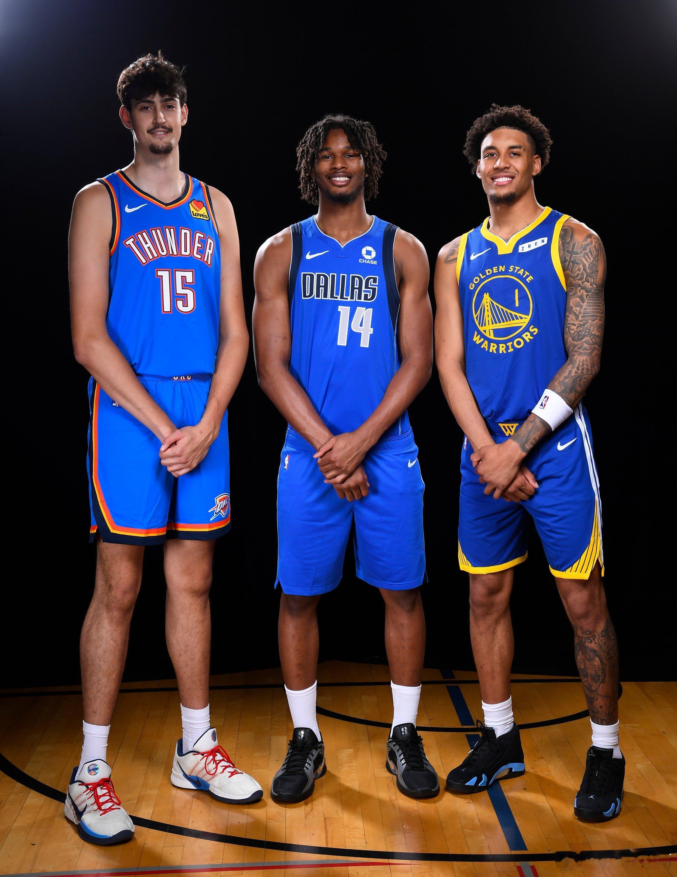 MFFL NBA官方发推。From umichbball to the NBA 